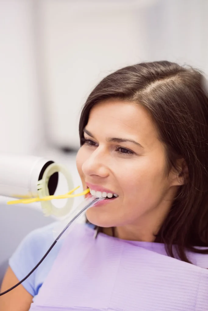 Realización de escaneado y radiografías dentales